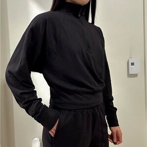 Lululemon Cropped Half Zip
